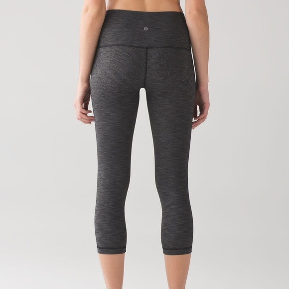 lululemon athletica Pants - Lululemon Wunder Under Crops